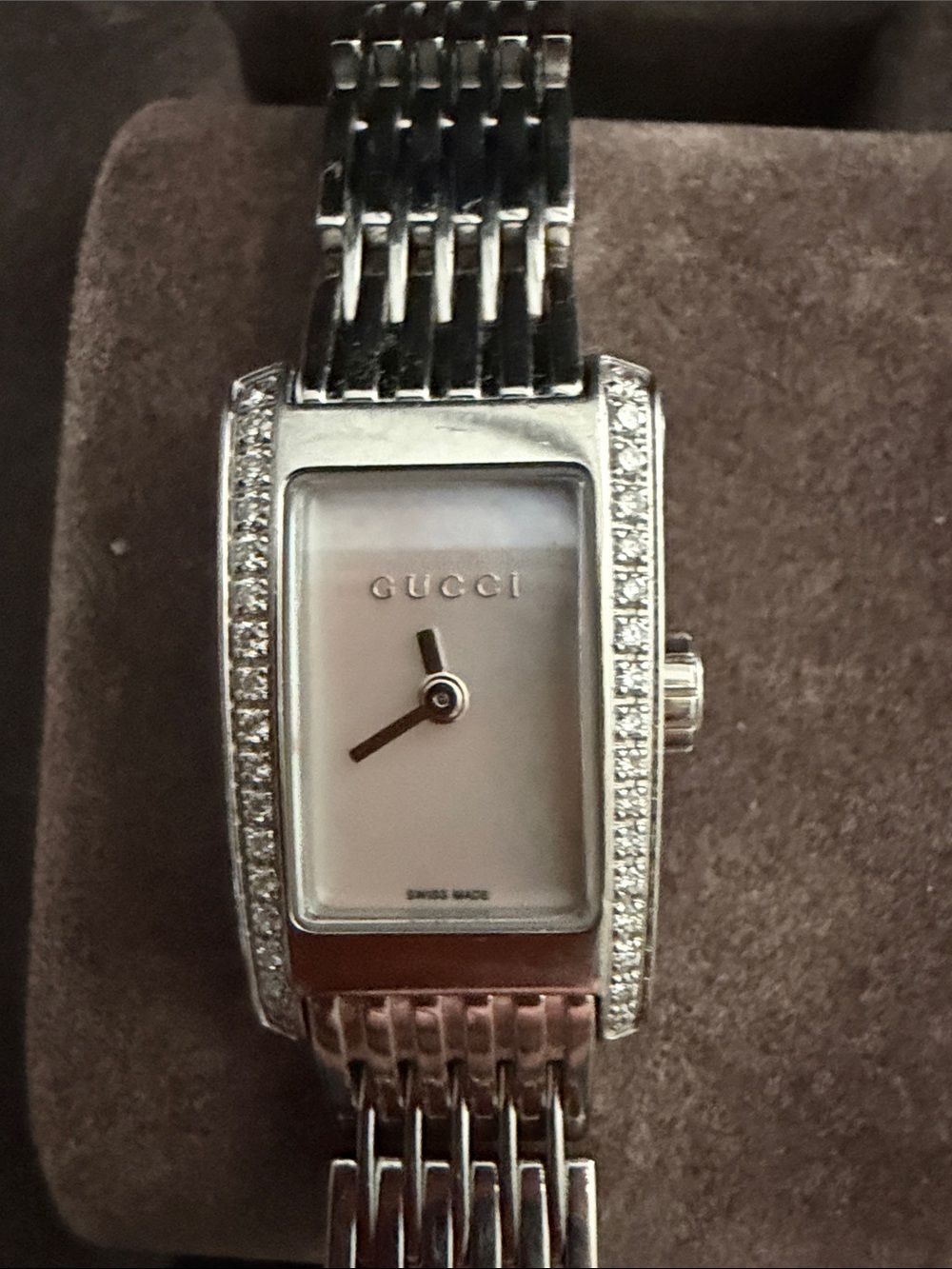 Gucci Silver Women's Diamond-Trim Rectangular Bracelet Watch PUT AN OFFER - Picture 2 of 6